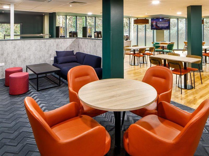 Ibis Budget London Heathrow T5 Slough Exterior photo