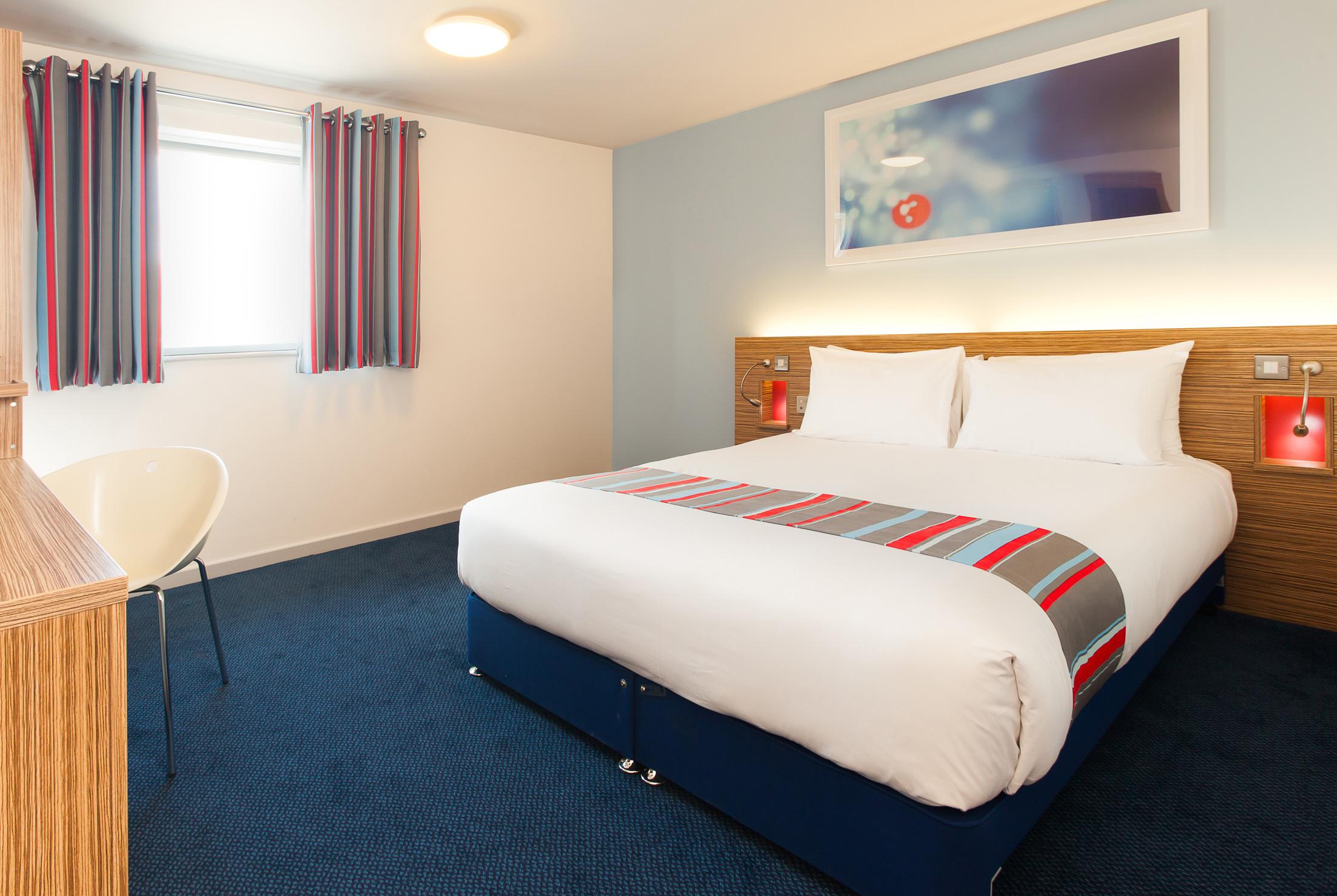 Ibis Budget London Heathrow T5 Slough Exterior photo