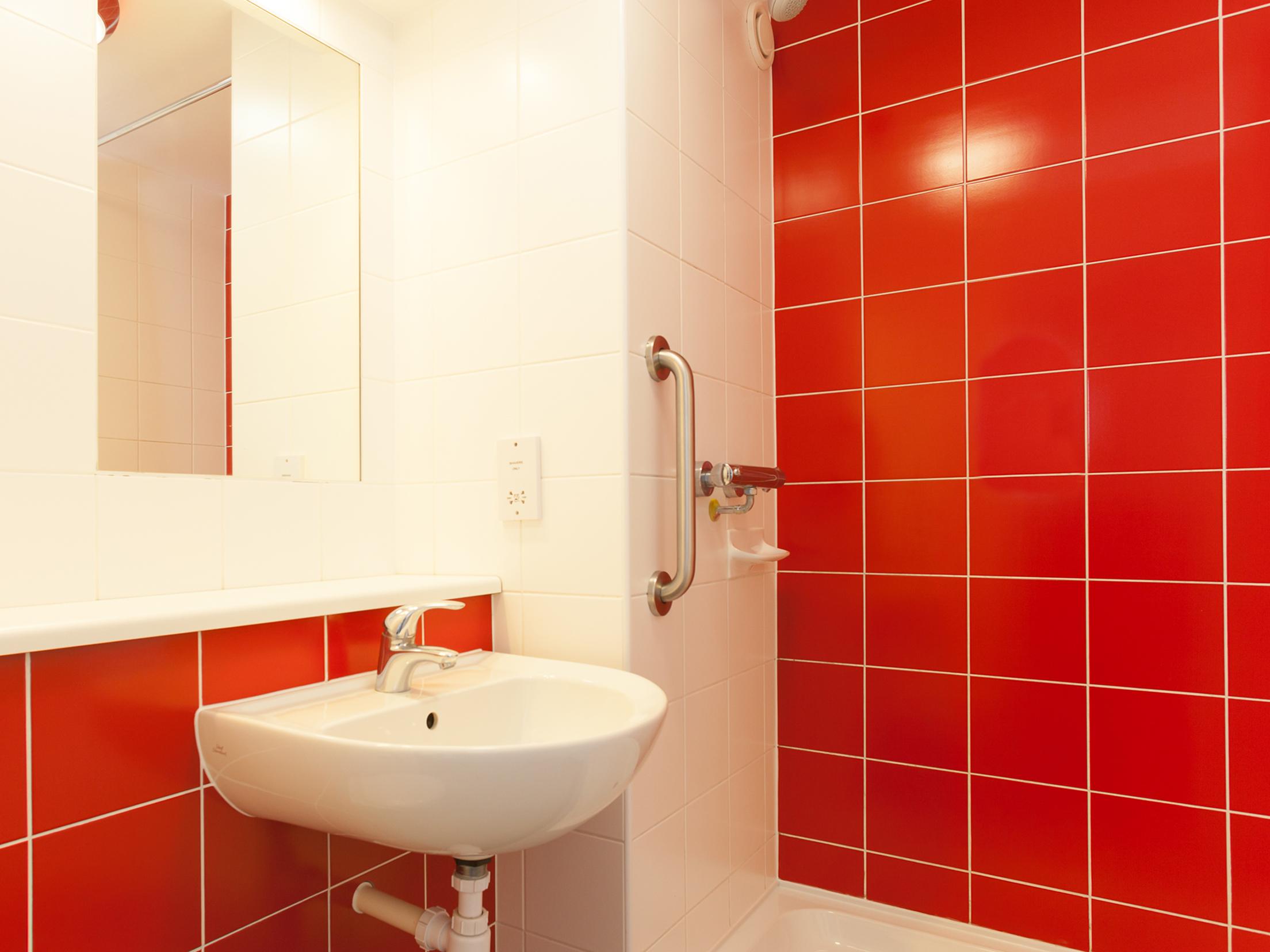 Ibis Budget London Heathrow T5 Slough Exterior photo