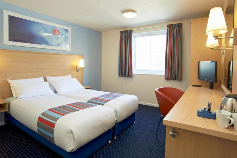 Ibis Budget London Heathrow T5 Slough Exterior photo